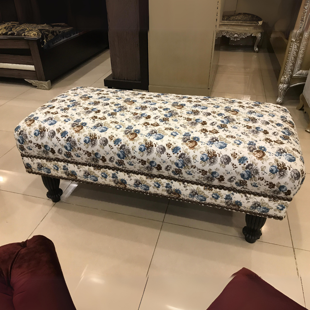 Comfort House Couch | CO 46