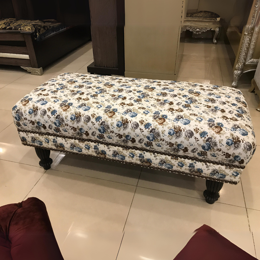 Comfort House Couch | CO 46
