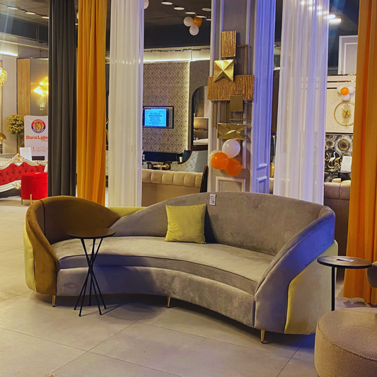Comfort House Curvy Couch | CO 75
